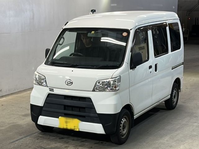 4214 Daihatsu Hijet van S321V 2017 г. (KCAA Fukuoka)